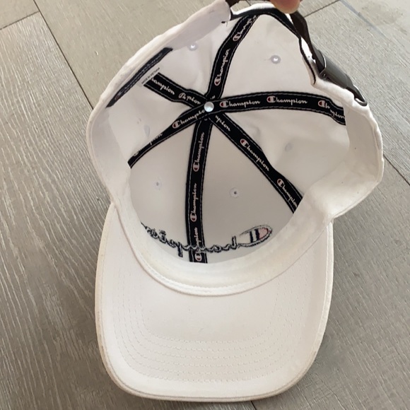 Last CHANCE! Champion 🧢 baseball cap hat 😍 - Picture 3 of 6